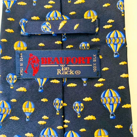 Men’s 100% silk navy blue neck tie with pattern of yellow & blue hot air balloon - Picture 3 of 4